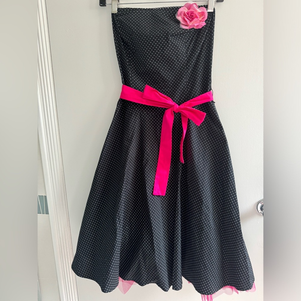 Polka dot strapless dress